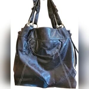 Callas vegan leather bag Pockets and compartments galore